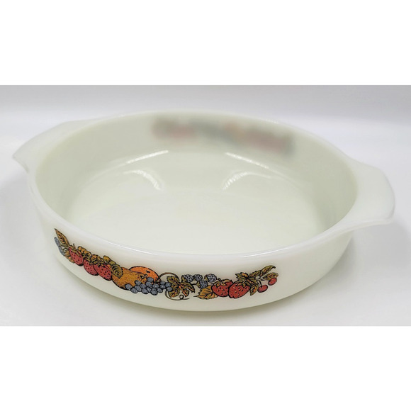 Vintage #423 Anchor Hocking Fire King Milk glass 9 in Bakeware Nature's Bounty - Picture 5 of 10